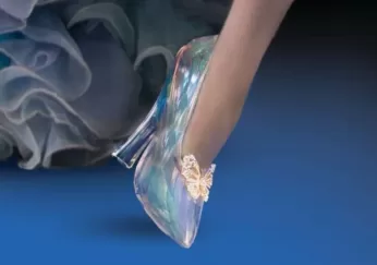 Swarovski lança sapatinho de cristal inspirado na Cinderella